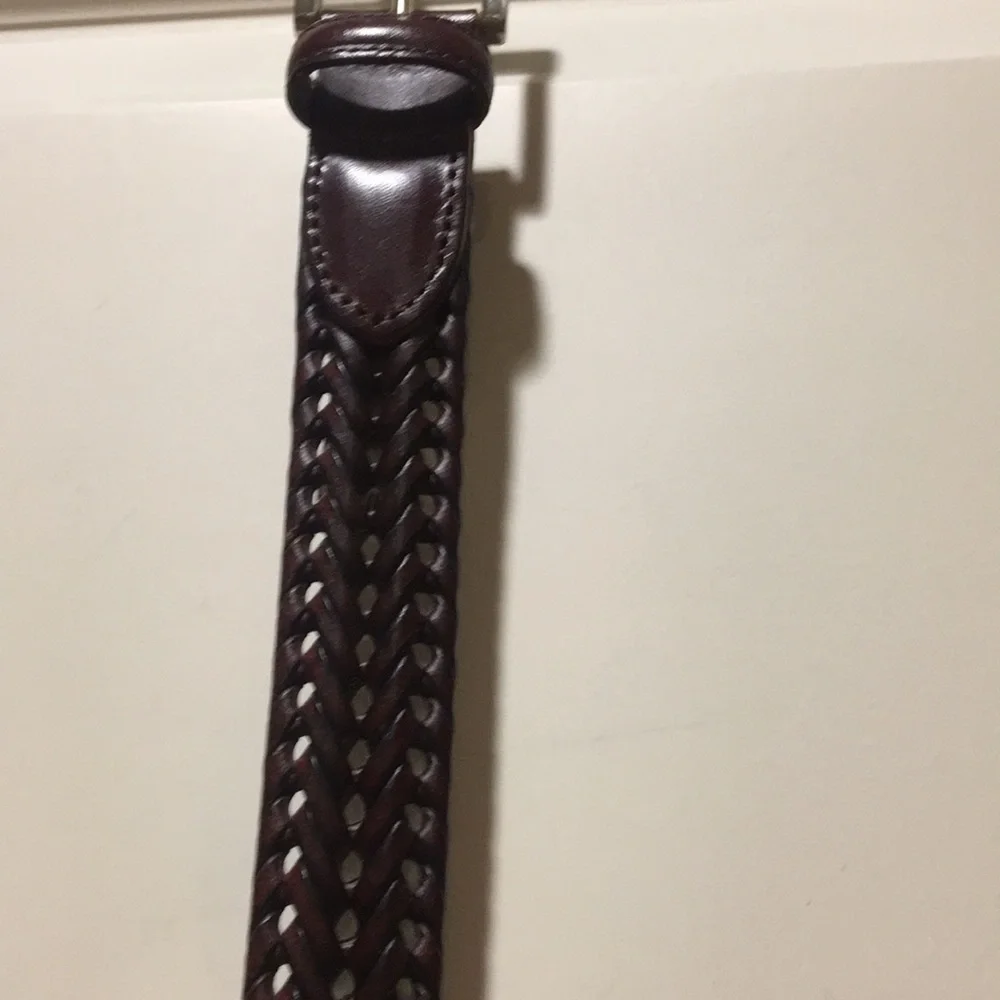 Like New! Fossil Mens Maddox Brown Leather Braided Belt size 42